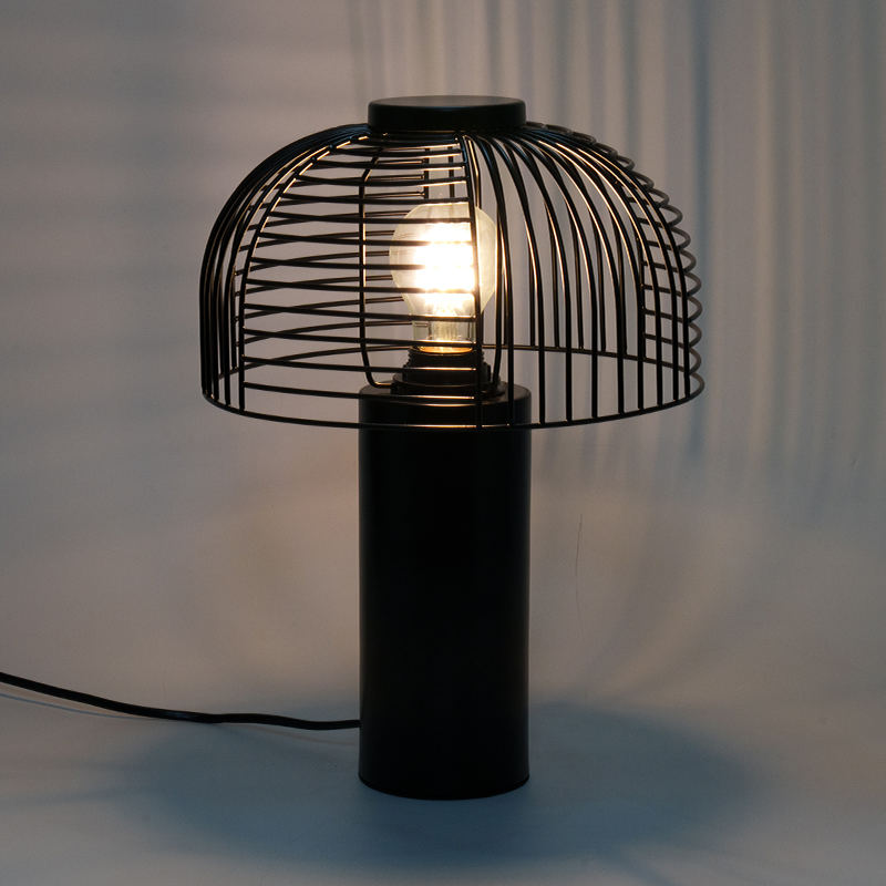 Lâmpada de mesa de ferro forjada de gaiola de pássaro preto