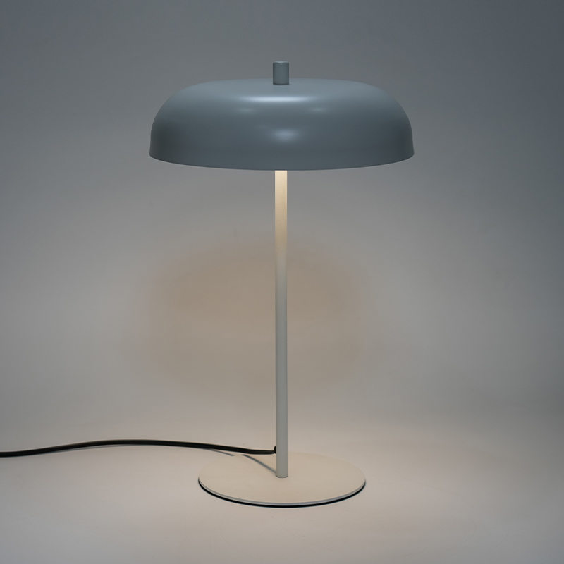 LED de lâmpada de mesa de metal vintage