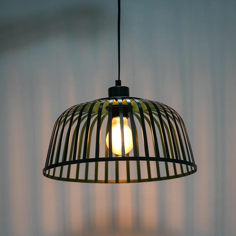 Lustre de ferro vintage