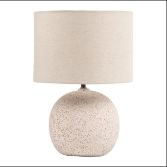 Um abajur decorativo pode mudar o clima de uma sala?